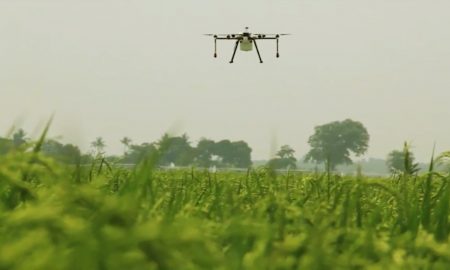 drone penyemprot pertanian